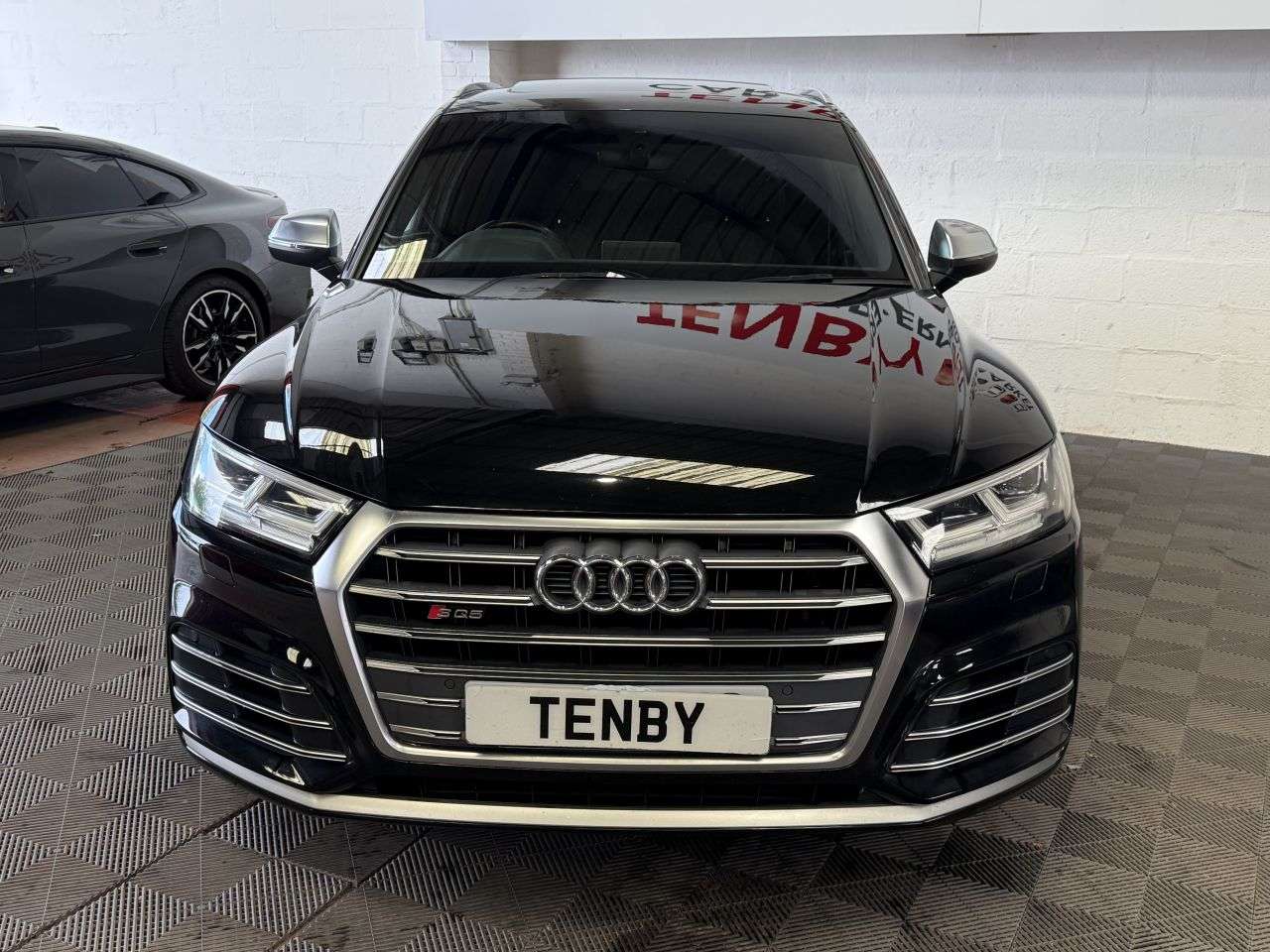 A 2018 AUDI SQ5 3.0 TFSI V6 SUV 5dr Petrol Tiptronic quattro Euro 6 (s/s) (354 ps) CARPLAY+ A 2018 AUDI SQ5 3.0 TFSI V6 SUV 5dr Petrol Tiptronic quattro Euro 6 (s/s) (354 ps) CARPLAY+