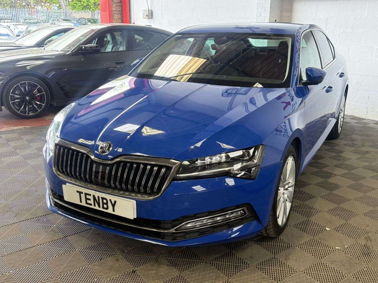 A 2019 SKODA SUPERB 2.0 TDI SE L Hatchback 5dr Diesel DSG Euro 6 (s/s) (190 ps) A 2019 SKODA SUPERB 2.0 TDI SE L Hatchback 5dr Diesel DSG Euro 6 (s/s) (190 ps)