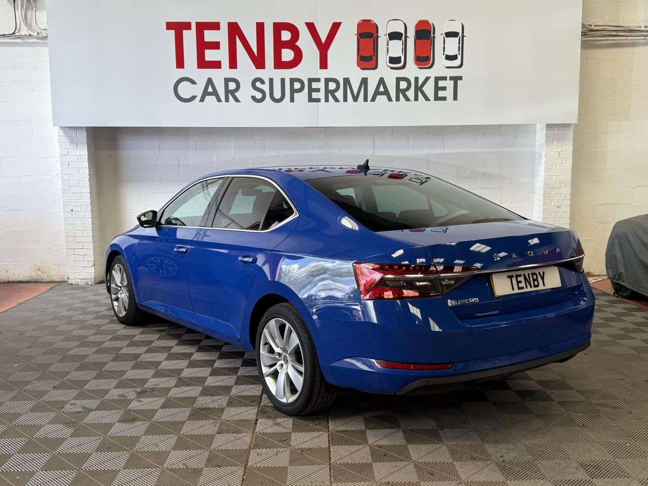 2019 SKODA SUPERB 2019 SKODA SUPERB