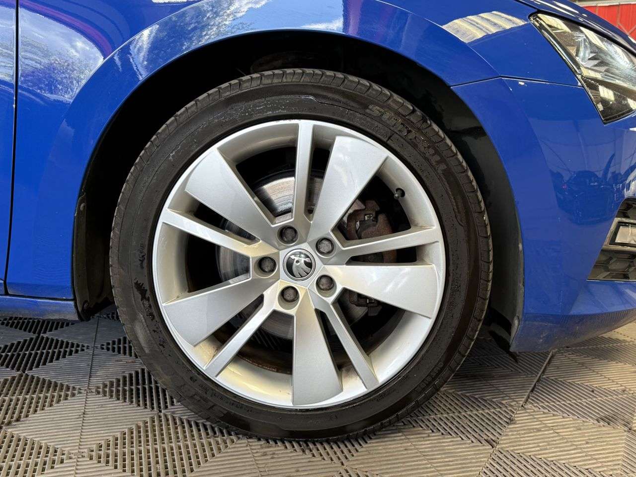 2019 SKODA SUPERB 2019 SKODA SUPERB
