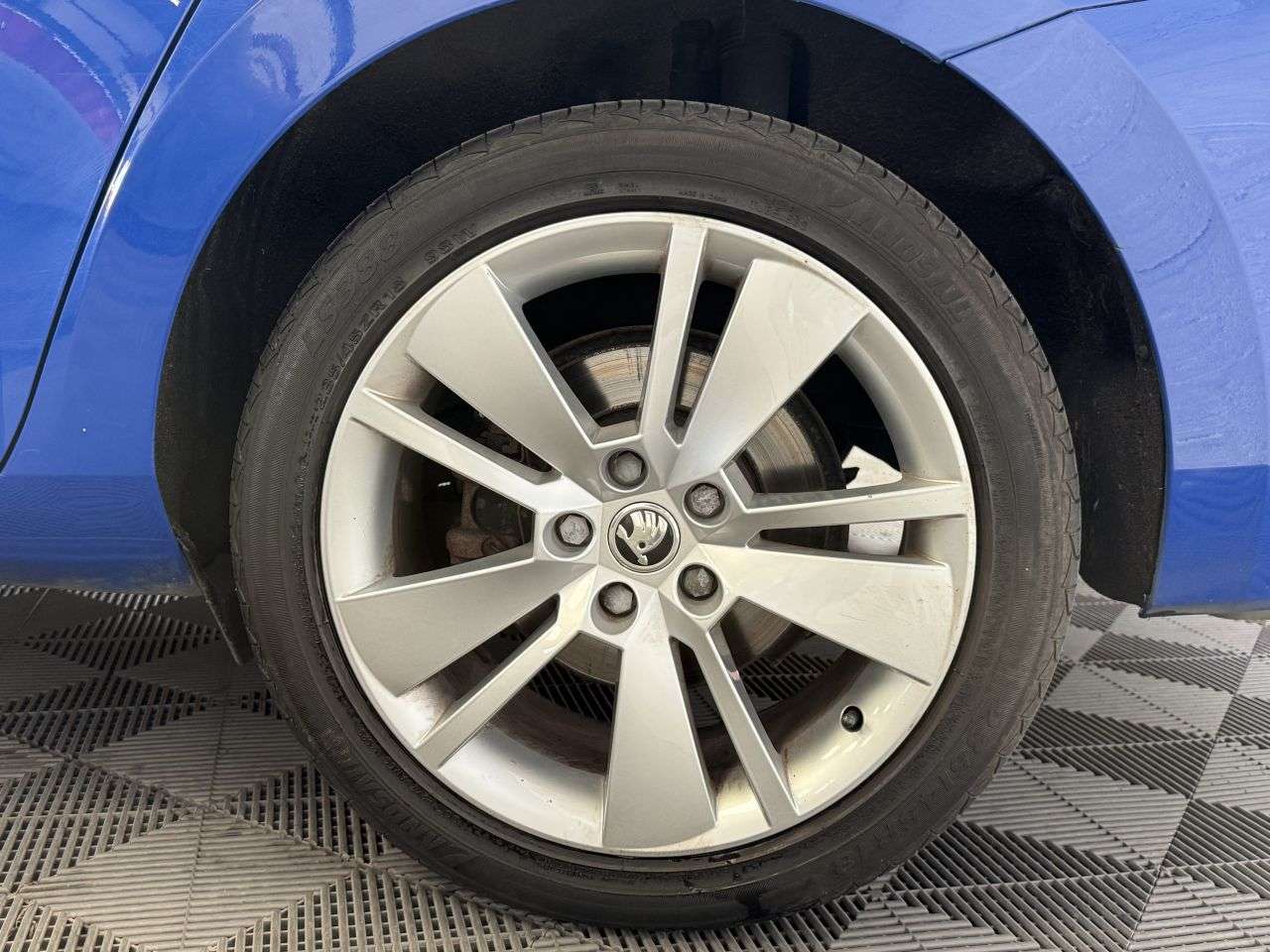 2019 SKODA SUPERB 2019 SKODA SUPERB