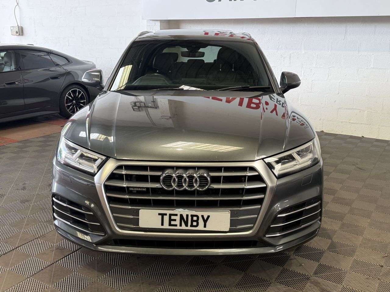 A 2019 AUDI Q5 2.0 TDI 40 S line SUV 5dr Diesel S Tronic quattro Euro 6 (s/s) (190 ps) A 2019 AUDI Q5 2.0 TDI 40 S line SUV 5dr Diesel S Tronic quattro Euro 6 (s/s) (190 ps)
