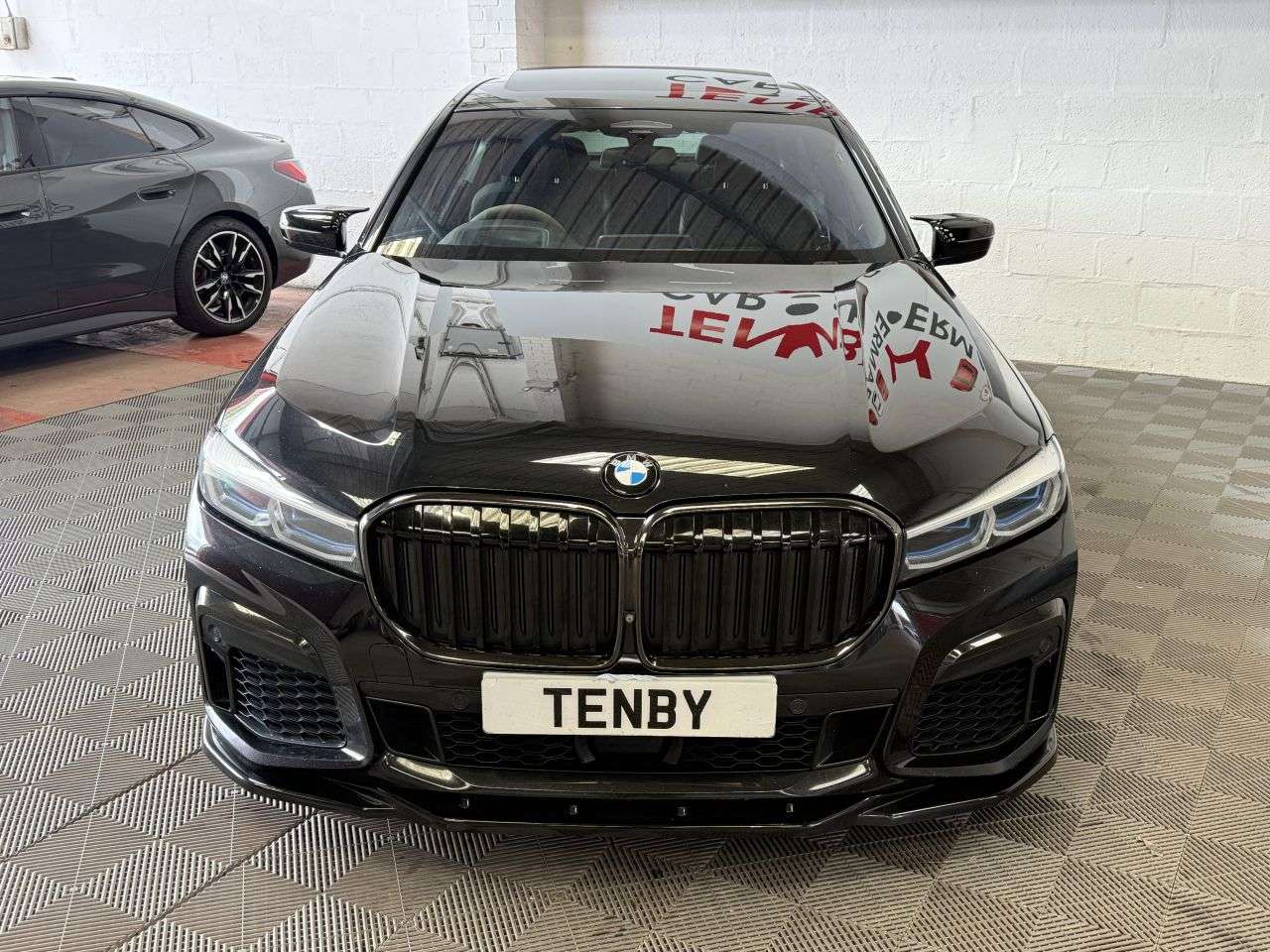 A 2019 BMW 7 SERIES 3.0 740d M Sport Saloon 4dr Diesel Auto xDrive Euro 6 (s/s) (320 ps) A 2019 BMW 7 SERIES 3.0 740d M Sport Saloon 4dr Diesel Auto xDrive Euro 6 (s/s) (320 ps)