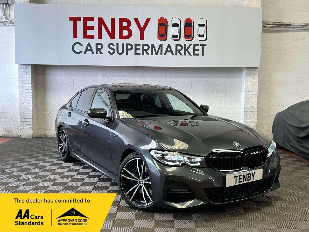 A 2019 BMW 3 SERIES 2.0 330i M Sport Saloon 4dr Petrol Auto Euro 6 (s/s) (258 ps) FHTD SEATS+CA A 2019 BMW 3 SERIES 2.0 330i M Sport Saloon 4dr Petrol Auto Euro 6 (s/s) (258 ps) FHTD SEATS+CA
