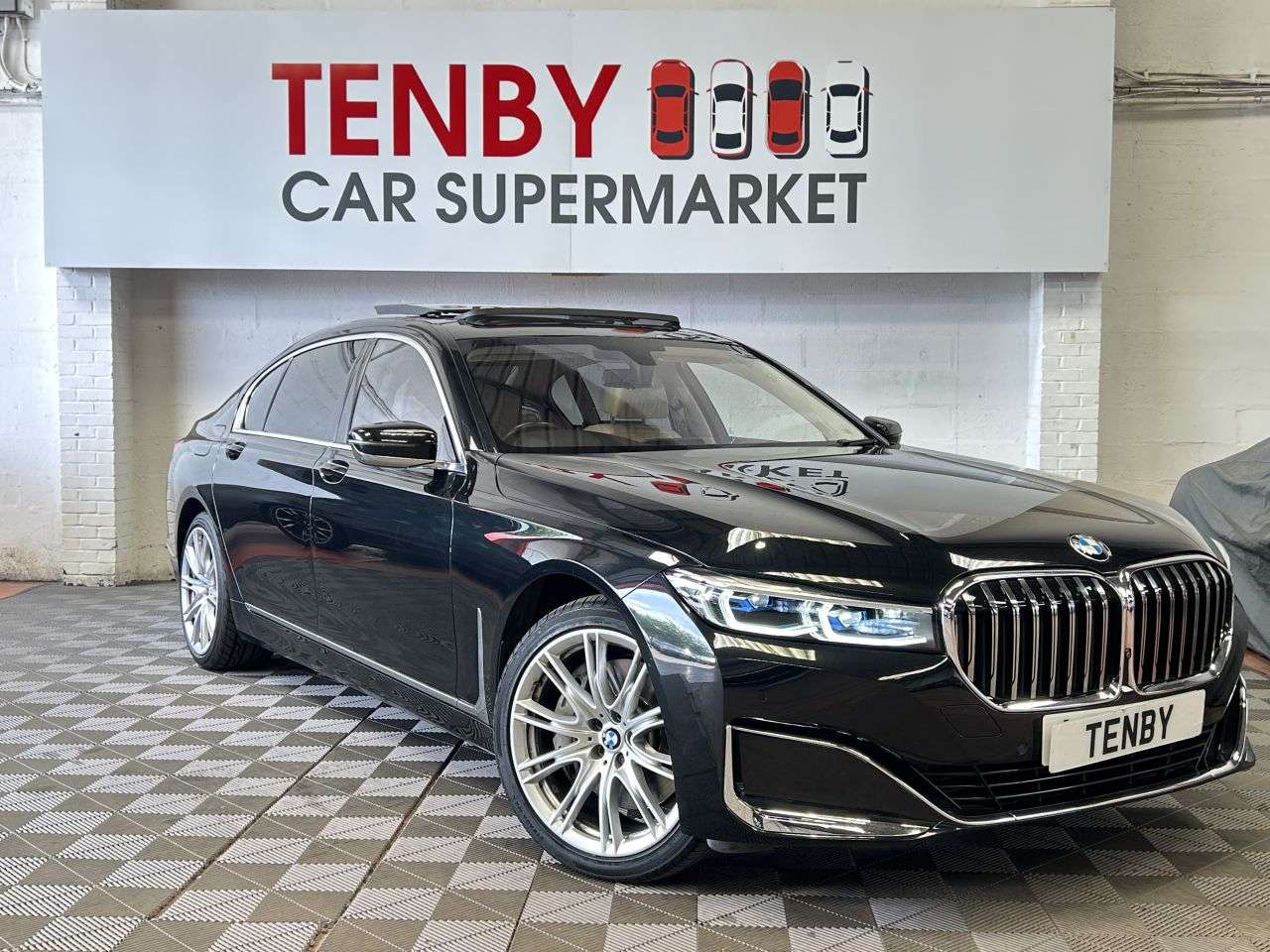 A 2021 BMW 7 SERIES 3.0 745Le 12kWh Saloon 4dr Petrol Plug-in Hybrid Auto xDrive Euro 6 (s/s) ( A 2021 BMW 7 SERIES 3.0 745Le 12kWh Saloon 4dr Petrol Plug-in Hybrid Auto xDrive Euro 6 (s/s) (