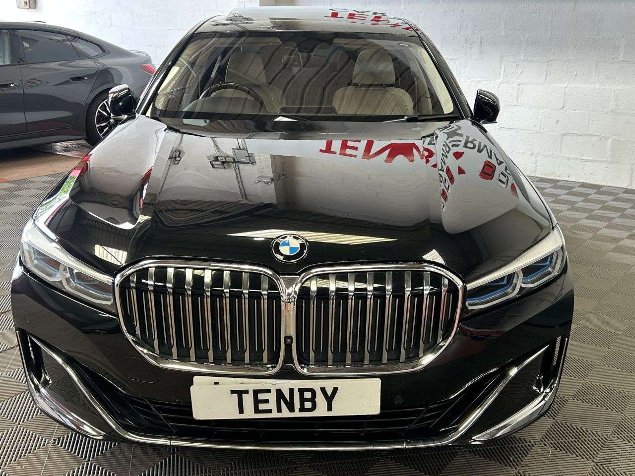 A 2021 BMW 7 SERIES 3.0 745Le 12kWh Saloon 4dr Petrol Plug-in Hybrid Auto xDrive Euro 6 (s/s) ( A 2021 BMW 7 SERIES 3.0 745Le 12kWh Saloon 4dr Petrol Plug-in Hybrid Auto xDrive Euro 6 (s/s) (