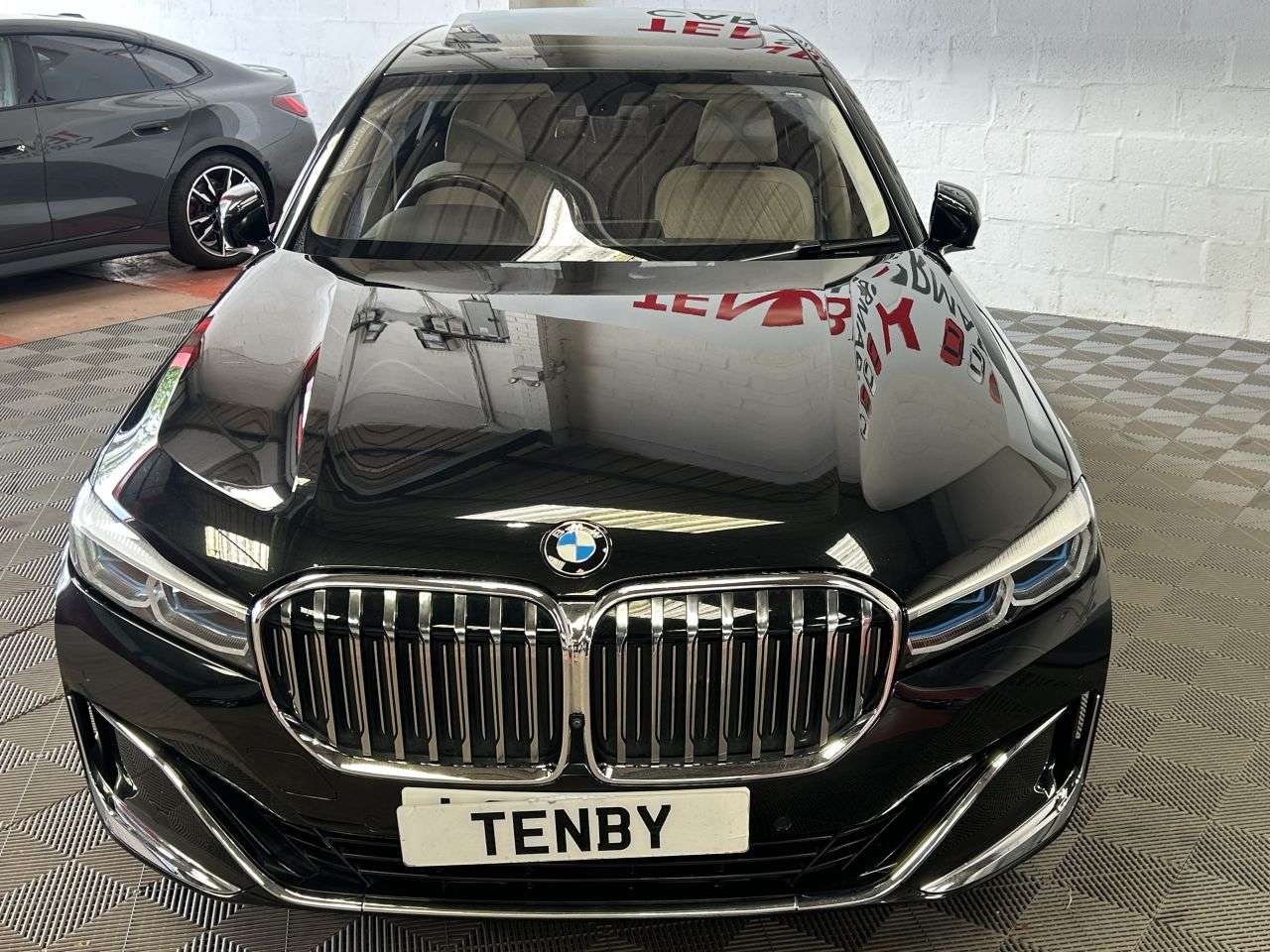 A 2021 BMW 7 SERIES 3.0 745Le 12kWh Saloon 4dr Petrol Plug-in Hybrid Auto xDrive Euro 6 (s/s) ( A 2021 BMW 7 SERIES 3.0 745Le 12kWh Saloon 4dr Petrol Plug-in Hybrid Auto xDrive Euro 6 (s/s) (