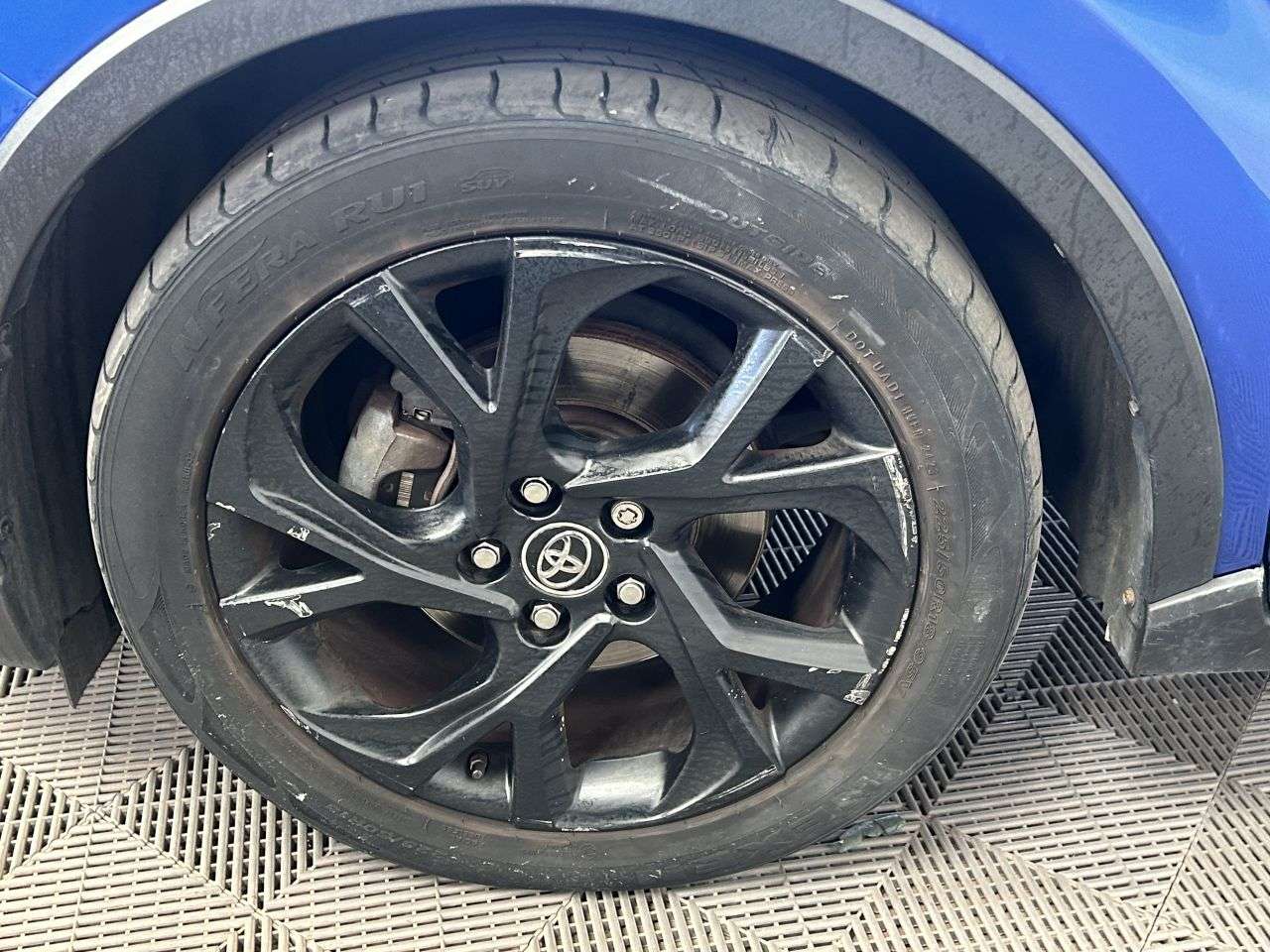 2019 TOYOTA CHR 2019 TOYOTA CHR