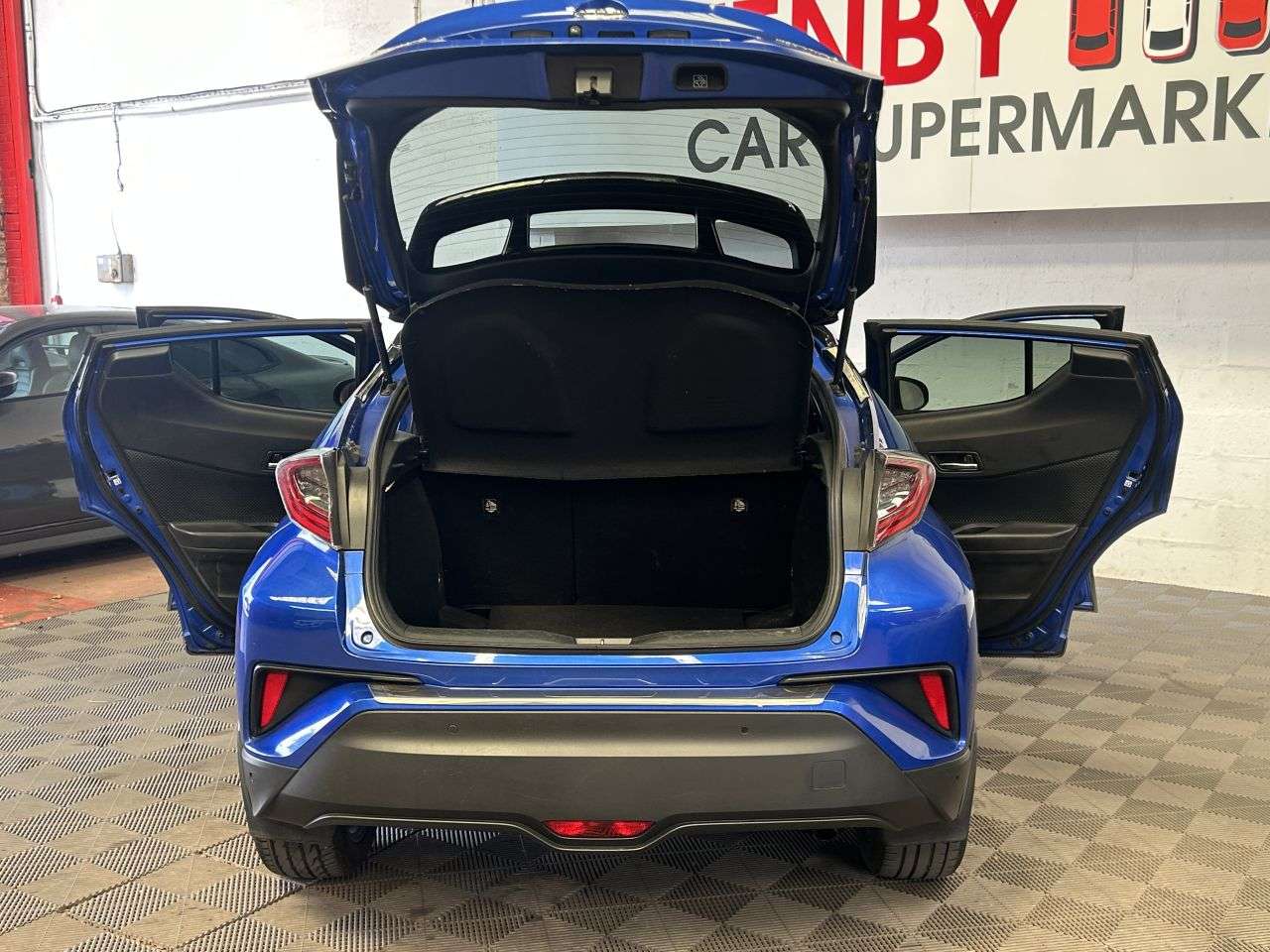 2019 TOYOTA CHR 2019 TOYOTA CHR