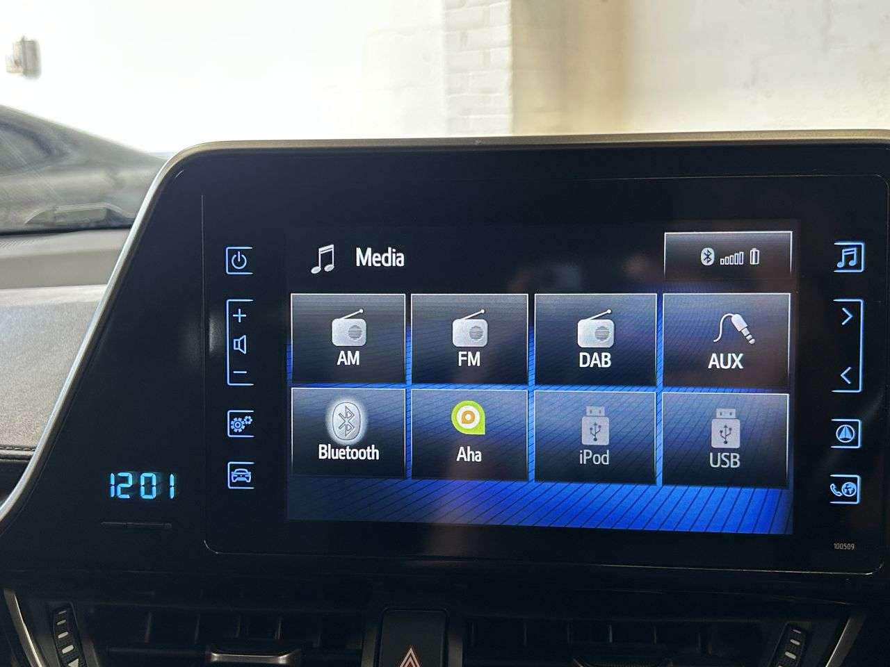 2019 TOYOTA CHR 2019 TOYOTA CHR