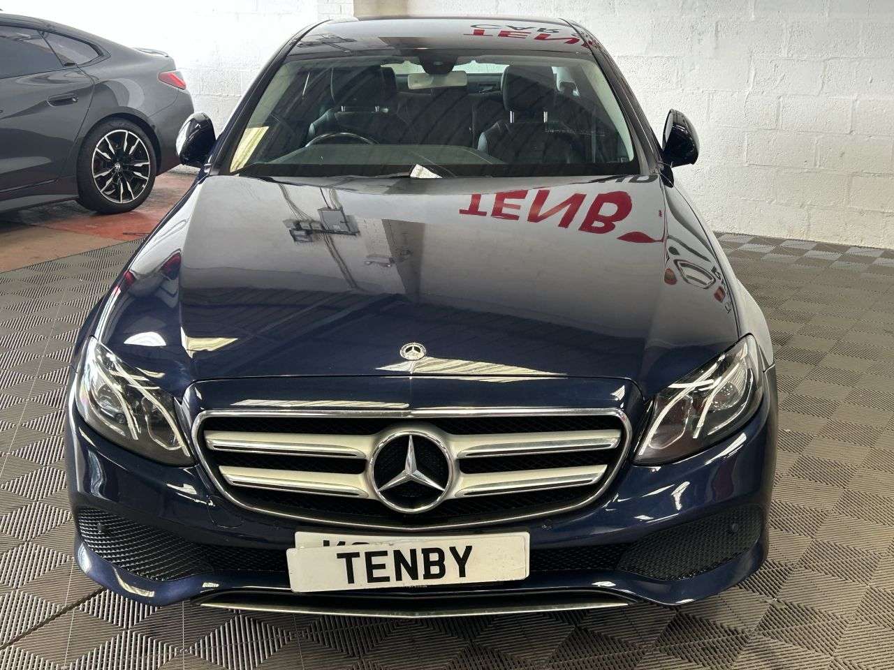 A 2017 MERCEDES-BENZ E-CLASS 2.0 E220d SE Saloon 4dr Diesel G-Tronic+ Euro 6 (s/s) (194 ps) A 2017 MERCEDES-BENZ E-CLASS 2.0 E220d SE Saloon 4dr Diesel G-Tronic+ Euro 6 (s/s) (194 ps)