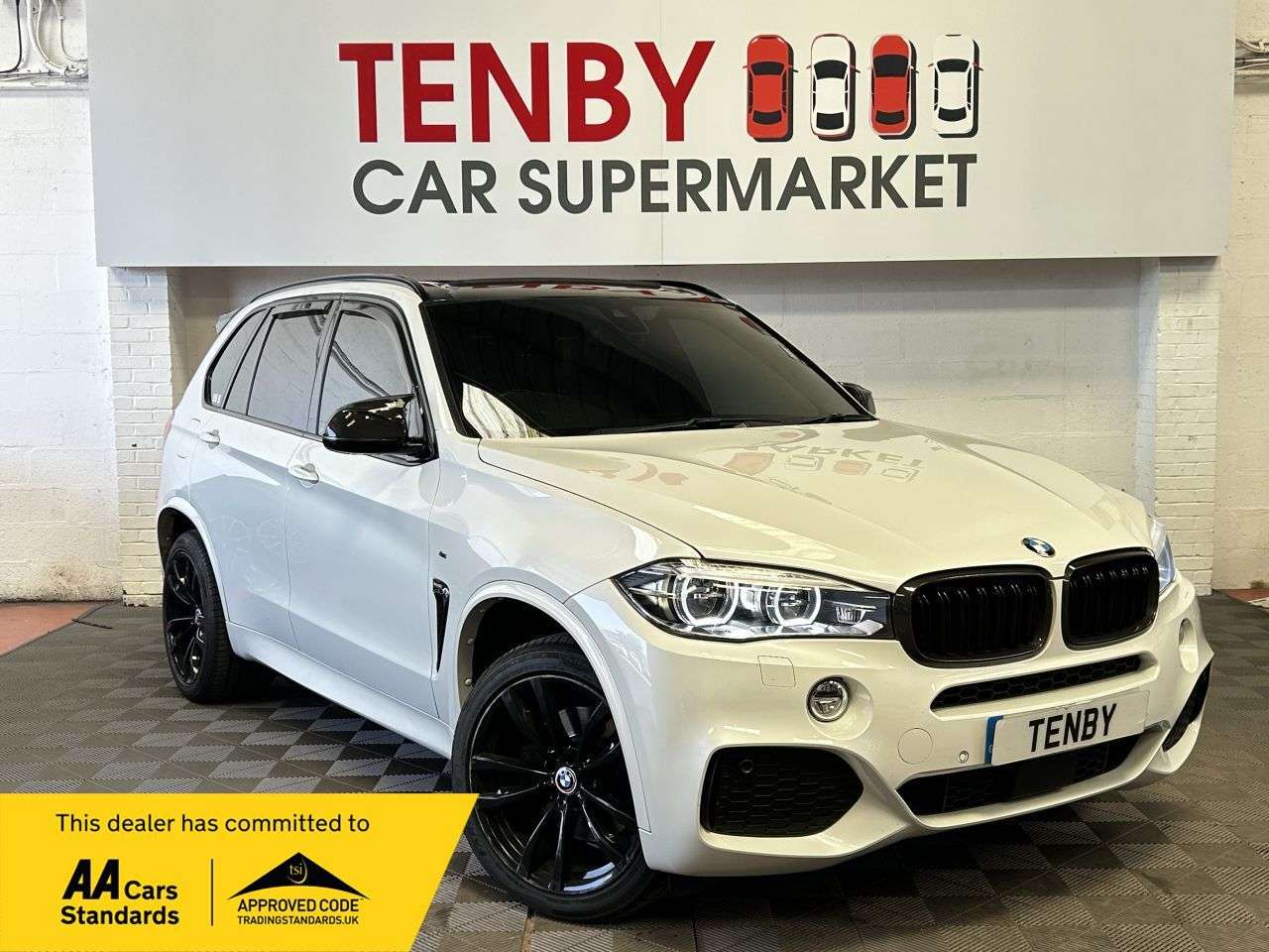 A 2017 BMW X5 3.0 40d M Sport SUV 5dr Diesel Auto xDrive Euro 6 (s/s) (313 ps) 7 SEATER+2 A 2017 BMW X5 3.0 40d M Sport SUV 5dr Diesel Auto xDrive Euro 6 (s/s) (313 ps) 7 SEATER+2