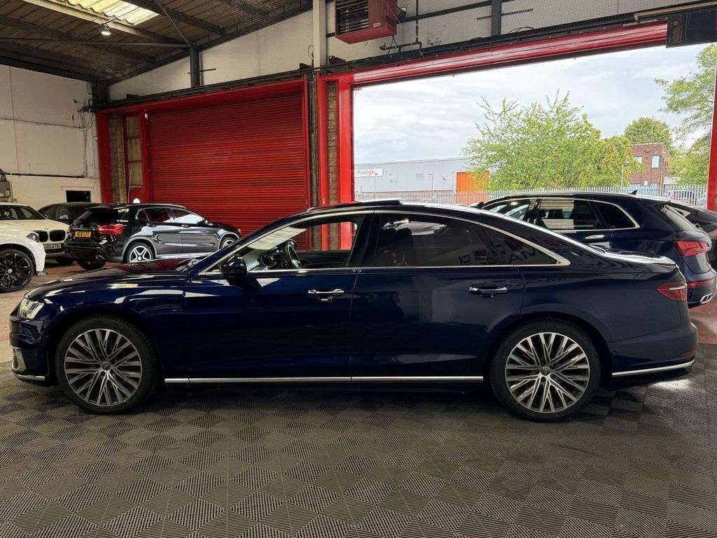 2018 AUDI A8 2018 AUDI A8