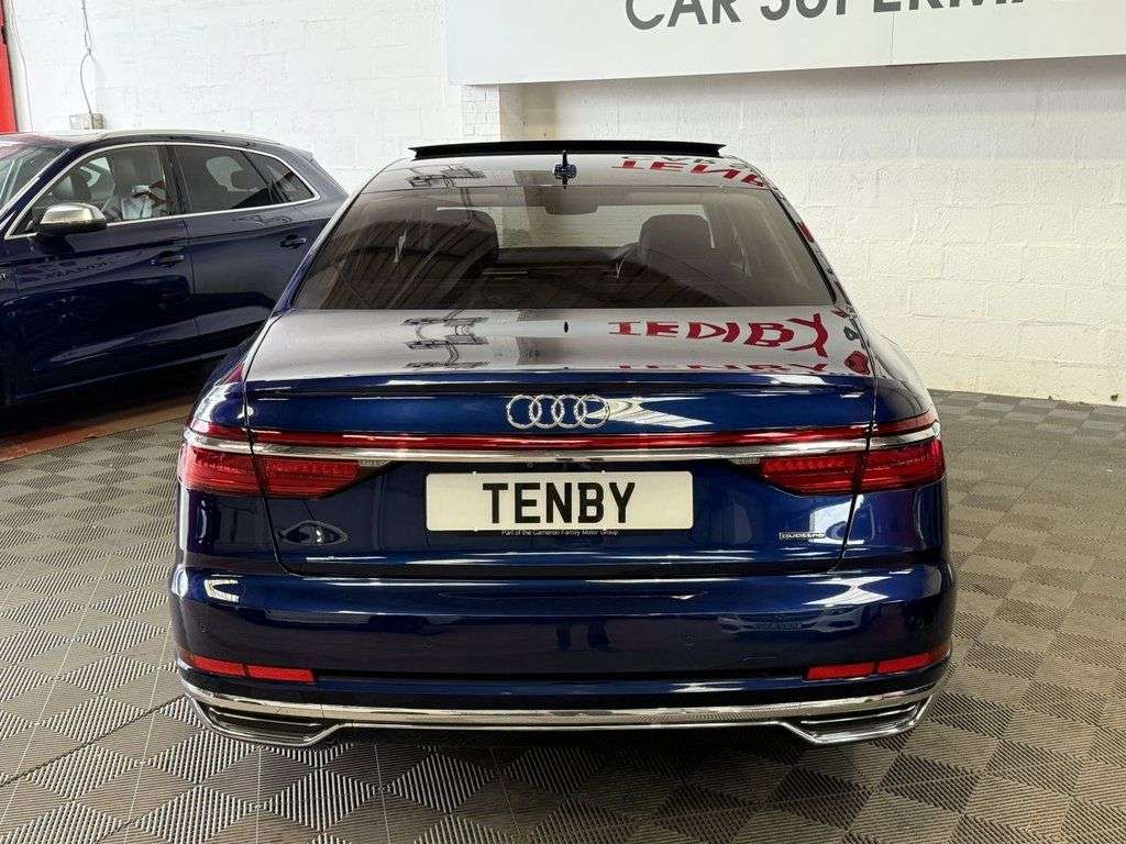 2018 AUDI A8 2018 AUDI A8