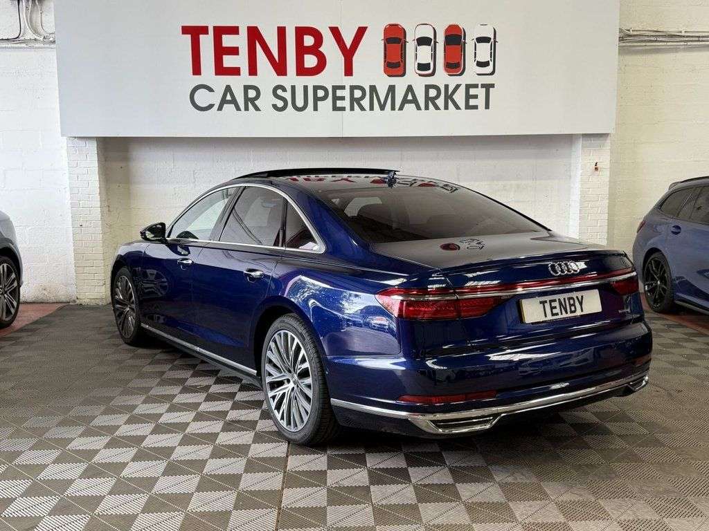 2018 AUDI A8 2018 AUDI A8