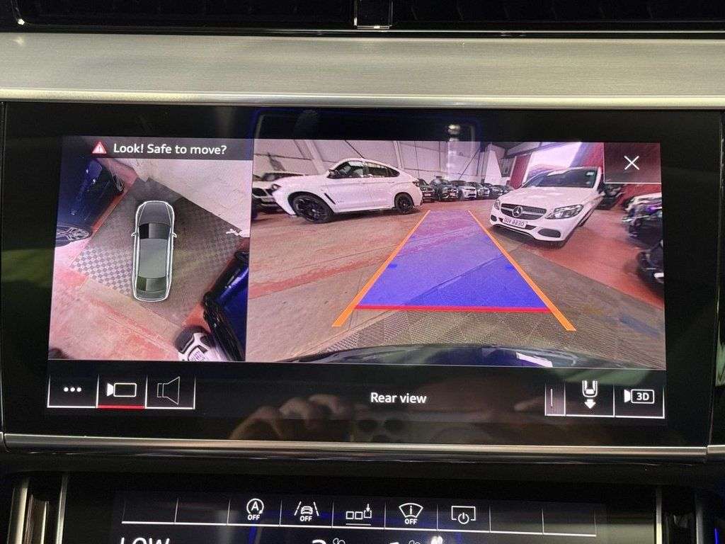 2018 AUDI A8 2018 AUDI A8