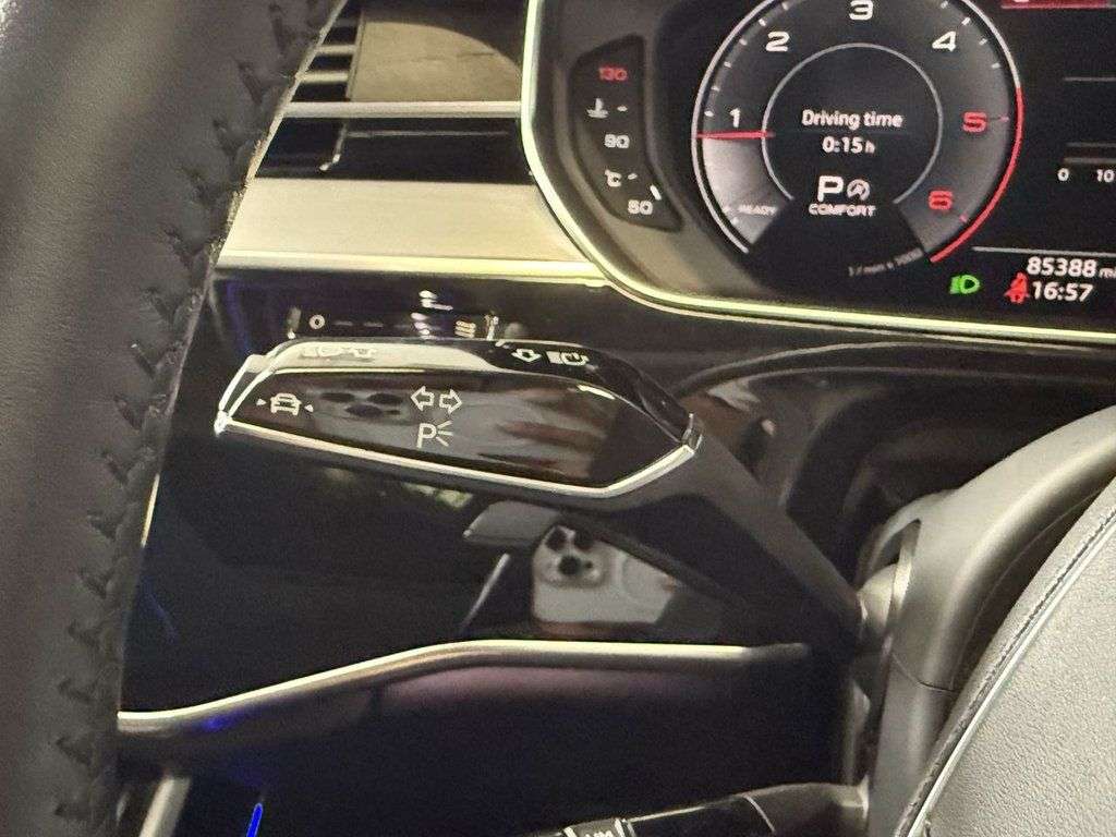 2018 AUDI A8 2018 AUDI A8