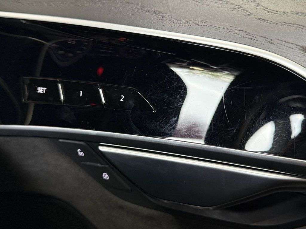 2018 AUDI A8 2018 AUDI A8