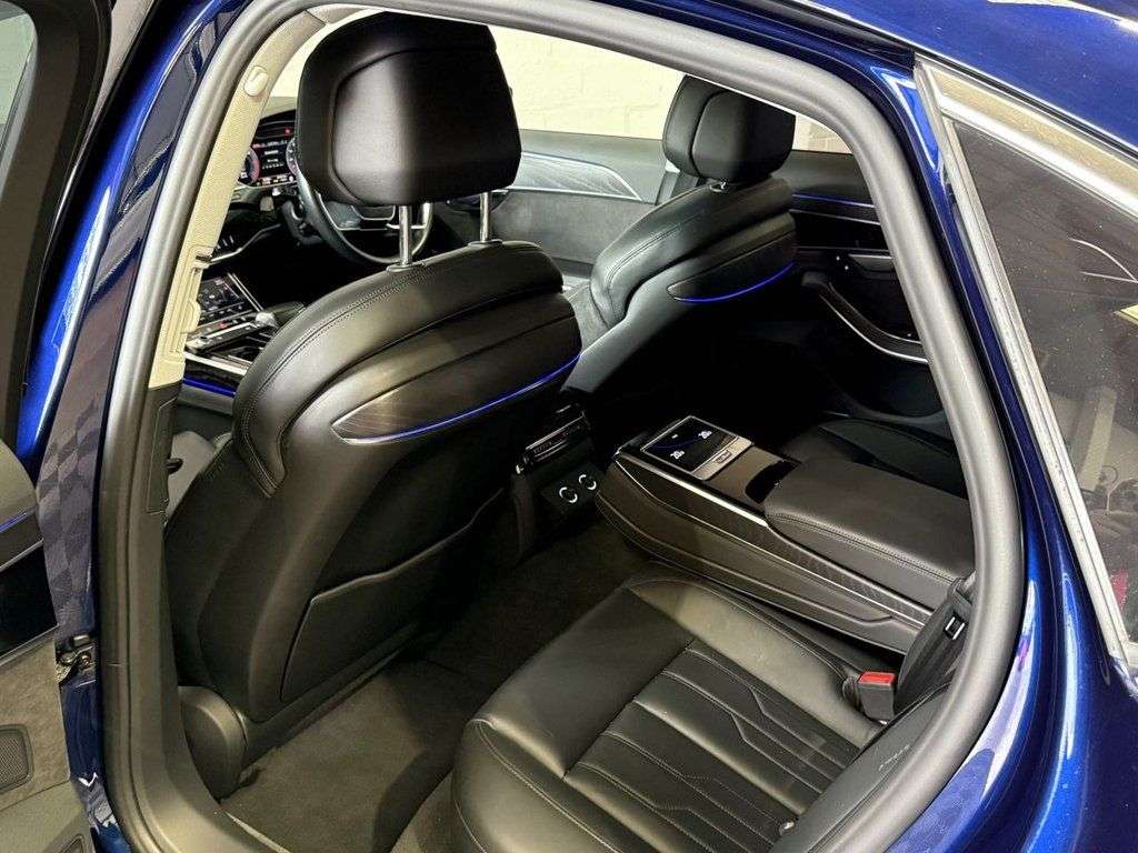 2018 AUDI A8 2018 AUDI A8