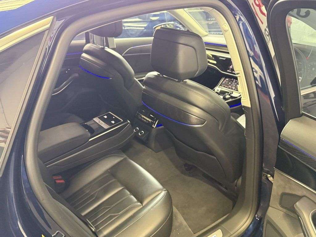 2018 AUDI A8 2018 AUDI A8