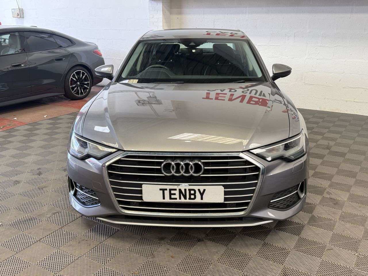 A 2018 AUDI A6 SALOON 2.0 TDI 40 Sport Saloon 4dr Diesel S Tronic Euro 6 (s/s) (204 ps) A 2018 AUDI A6 SALOON 2.0 TDI 40 Sport Saloon 4dr Diesel S Tronic Euro 6 (s/s) (204 ps)