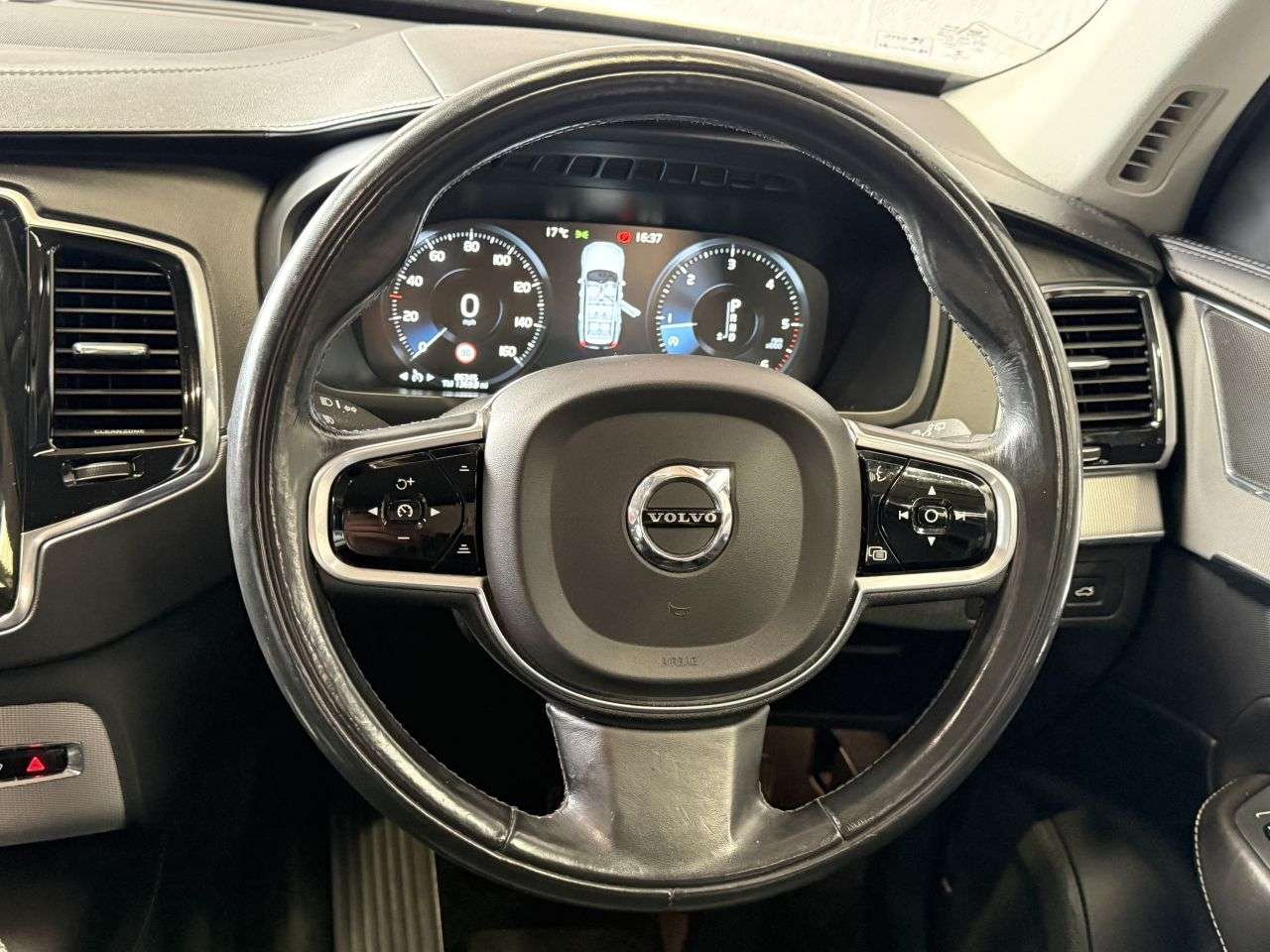2016 VOLVO XC90 2016 VOLVO XC90
