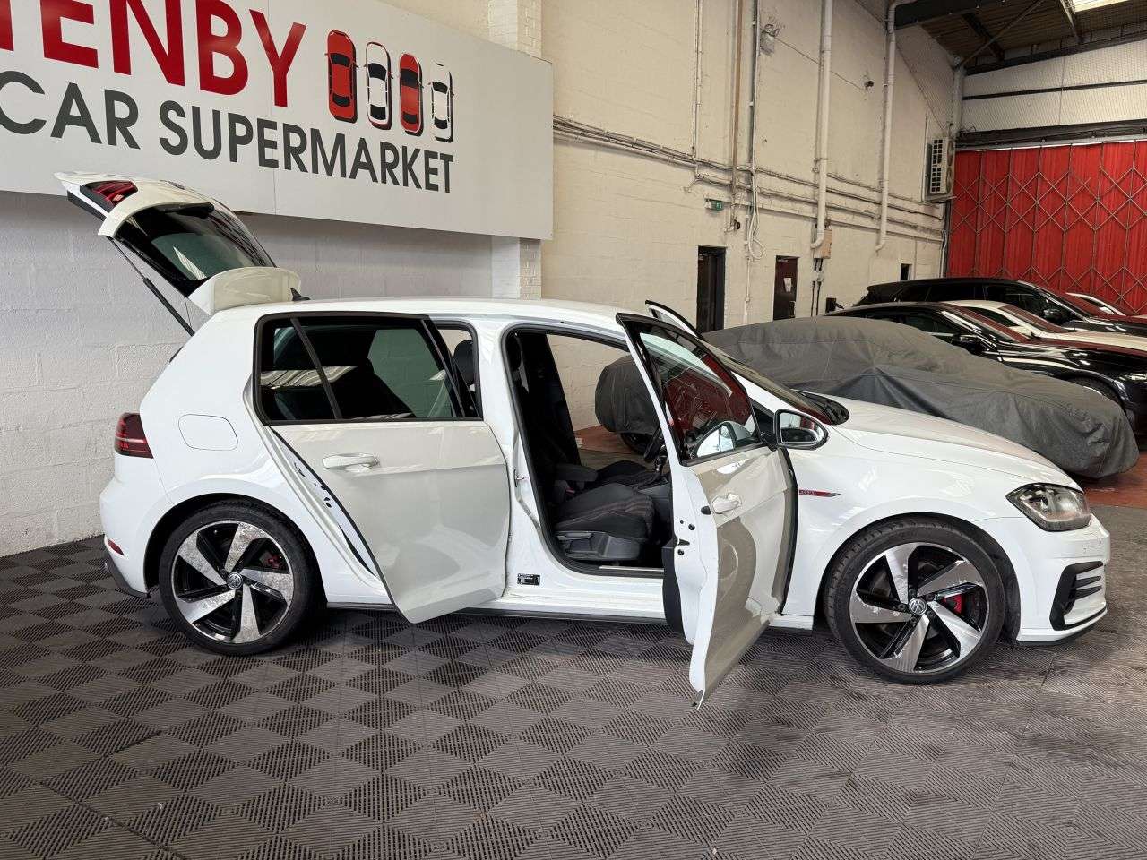 2018 VOLKSWAGEN GOLF 2018 VOLKSWAGEN GOLF
