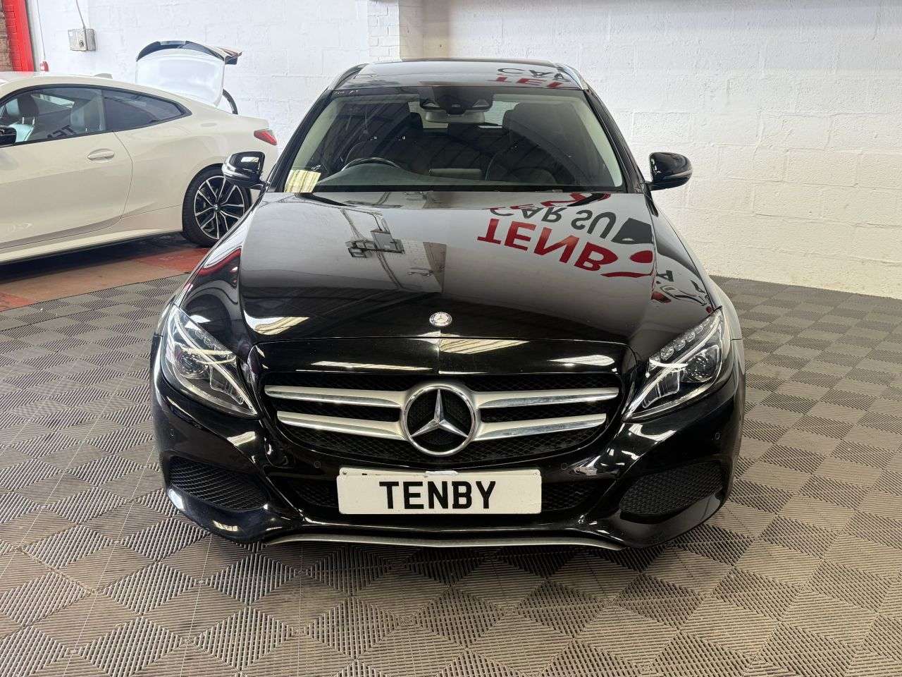 A 2016 MERCEDES-BENZ C-CLASS 1.6 C200d Sport (Premium) Estate 5dr Diesel G-Tronic+ Euro 6 (s/s) (136 ps) A 2016 MERCEDES-BENZ C-CLASS 1.6 C200d Sport (Premium) Estate 5dr Diesel G-Tronic+ Euro 6 (s/s) (136 ps)
