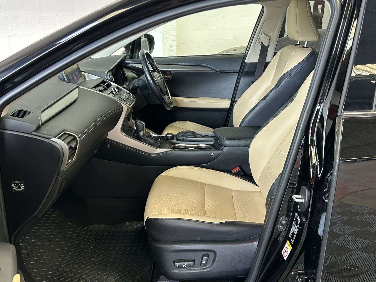2016 LEXUS NX 2016 LEXUS NX