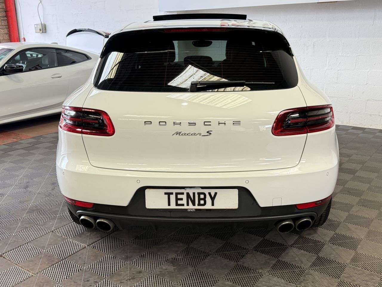 2017 PORSCHE MACAN 2017 PORSCHE MACAN