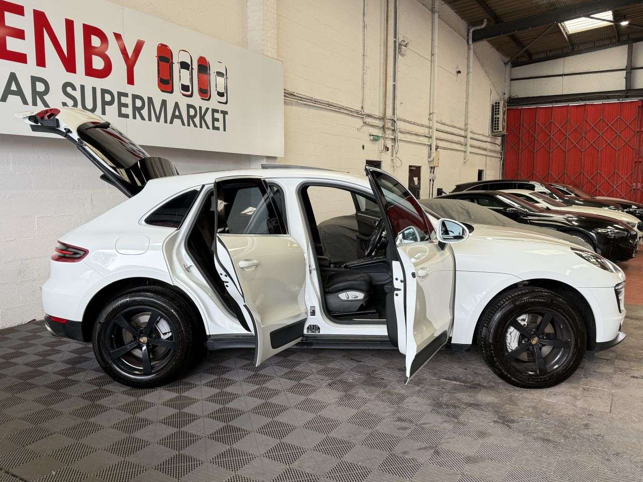 2017 PORSCHE MACAN 2017 PORSCHE MACAN