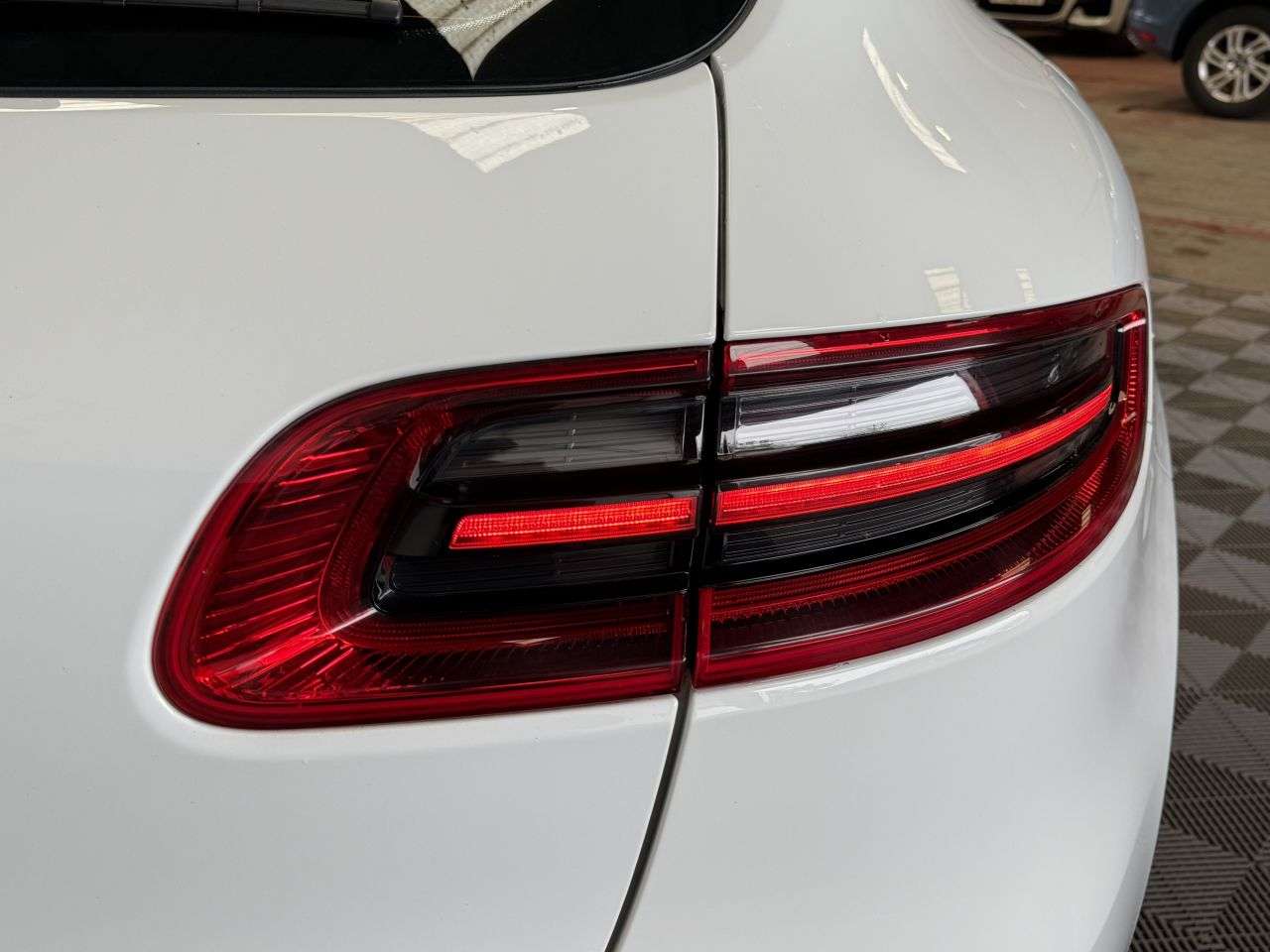 2017 PORSCHE MACAN 2017 PORSCHE MACAN