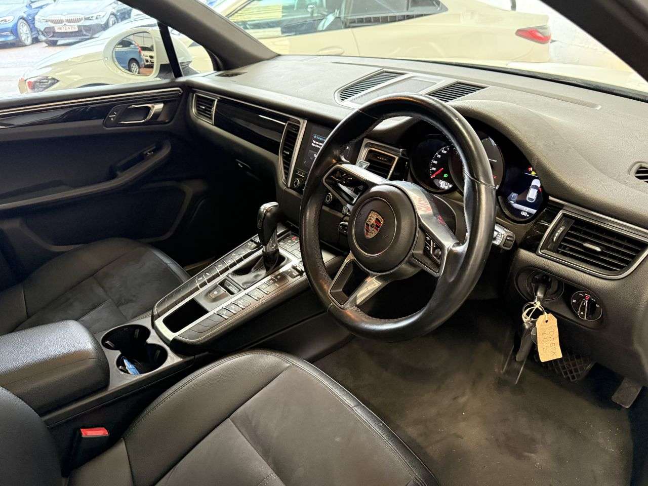 2017 PORSCHE MACAN 2017 PORSCHE MACAN
