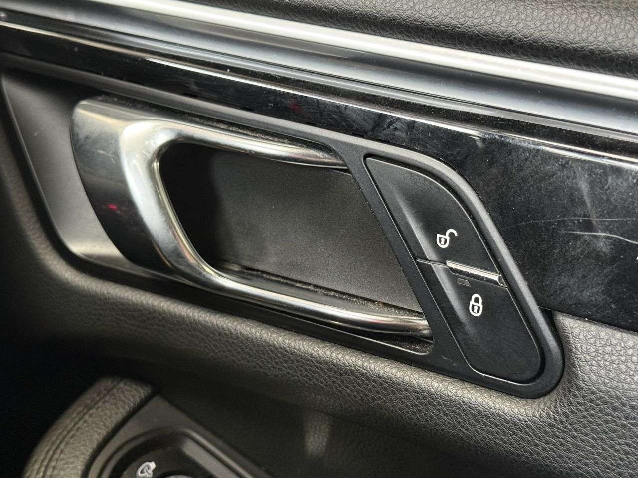 2017 PORSCHE MACAN 2017 PORSCHE MACAN