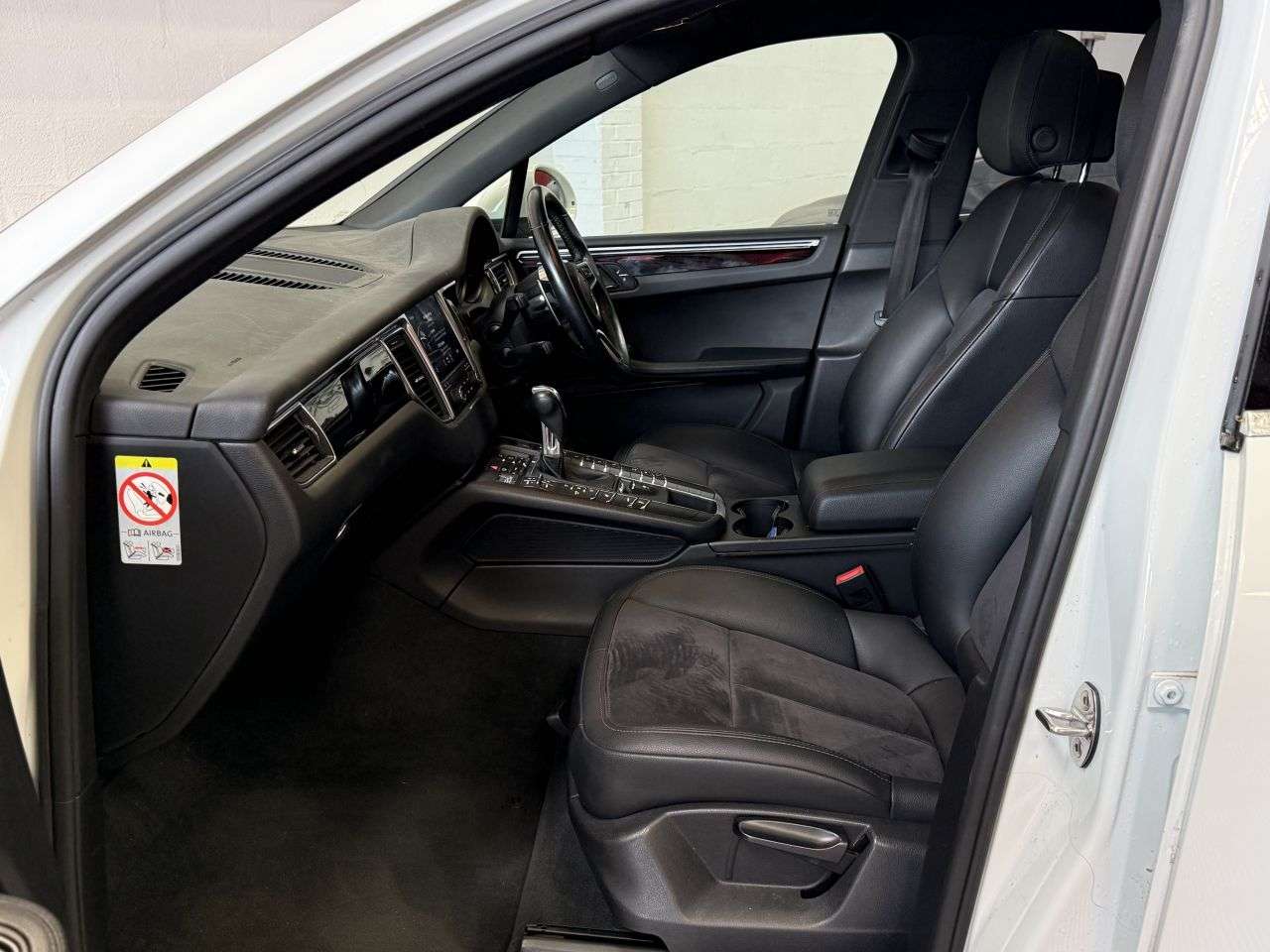 2017 PORSCHE MACAN 2017 PORSCHE MACAN