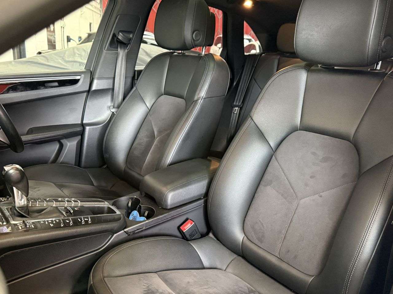 2017 PORSCHE MACAN 2017 PORSCHE MACAN