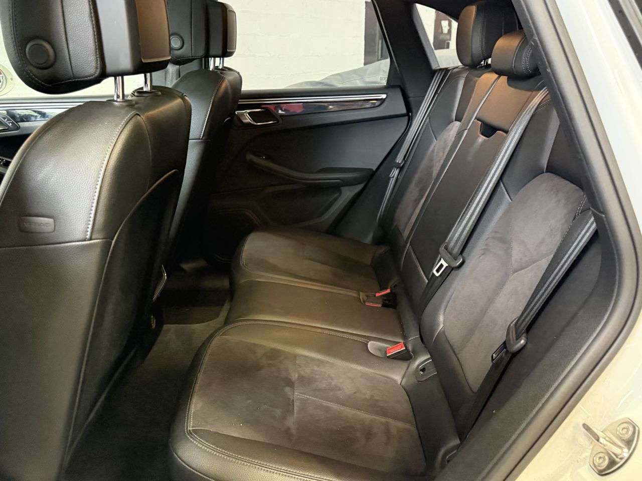 2017 PORSCHE MACAN 2017 PORSCHE MACAN