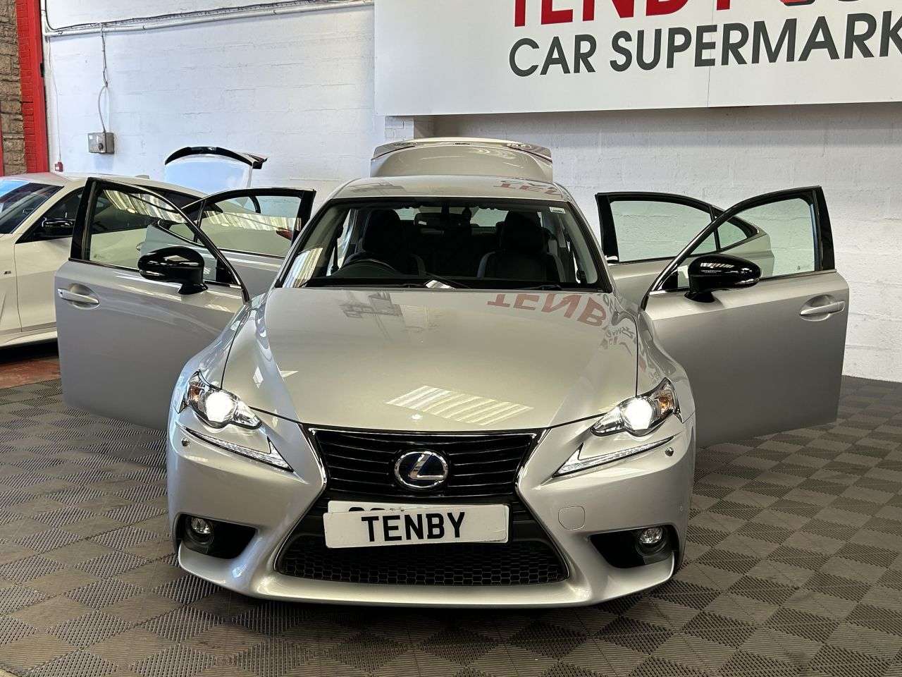 2016 LEXUS IS 2016 LEXUS IS