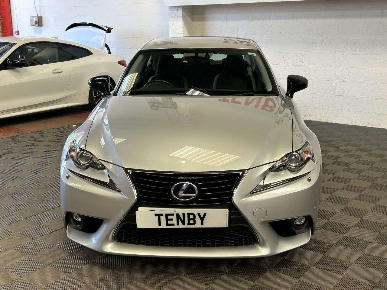 A 2016 LEXUS IS 2.5 300h Sport Saloon 4dr Petrol Hybrid E-CVT Euro 6 (s/s) (223 ps) A 2016 LEXUS IS 2.5 300h Sport Saloon 4dr Petrol Hybrid E-CVT Euro 6 (s/s) (223 ps)