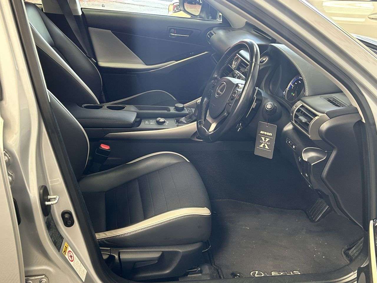 2016 LEXUS IS 2016 LEXUS IS