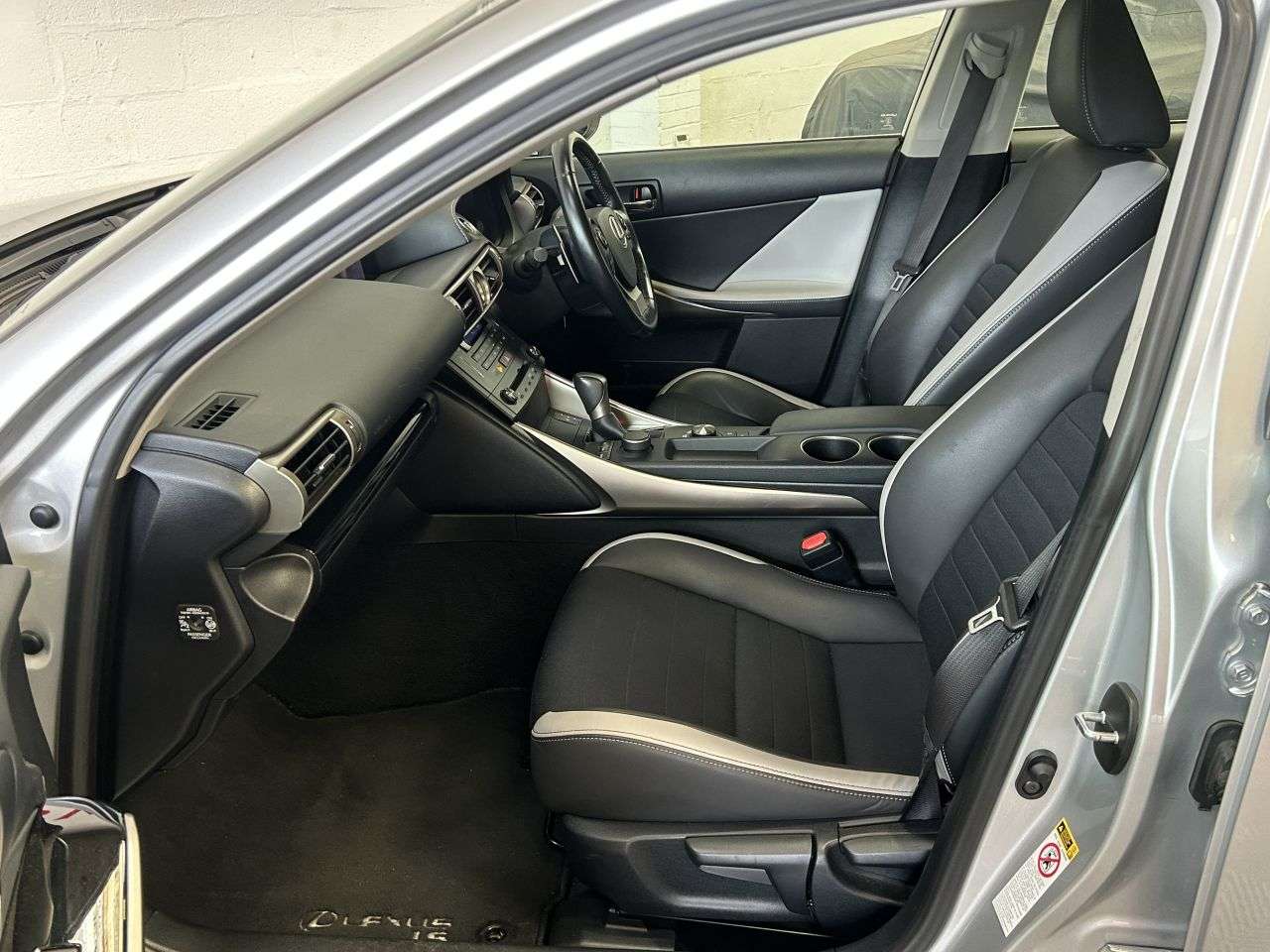 2016 LEXUS IS 2016 LEXUS IS
