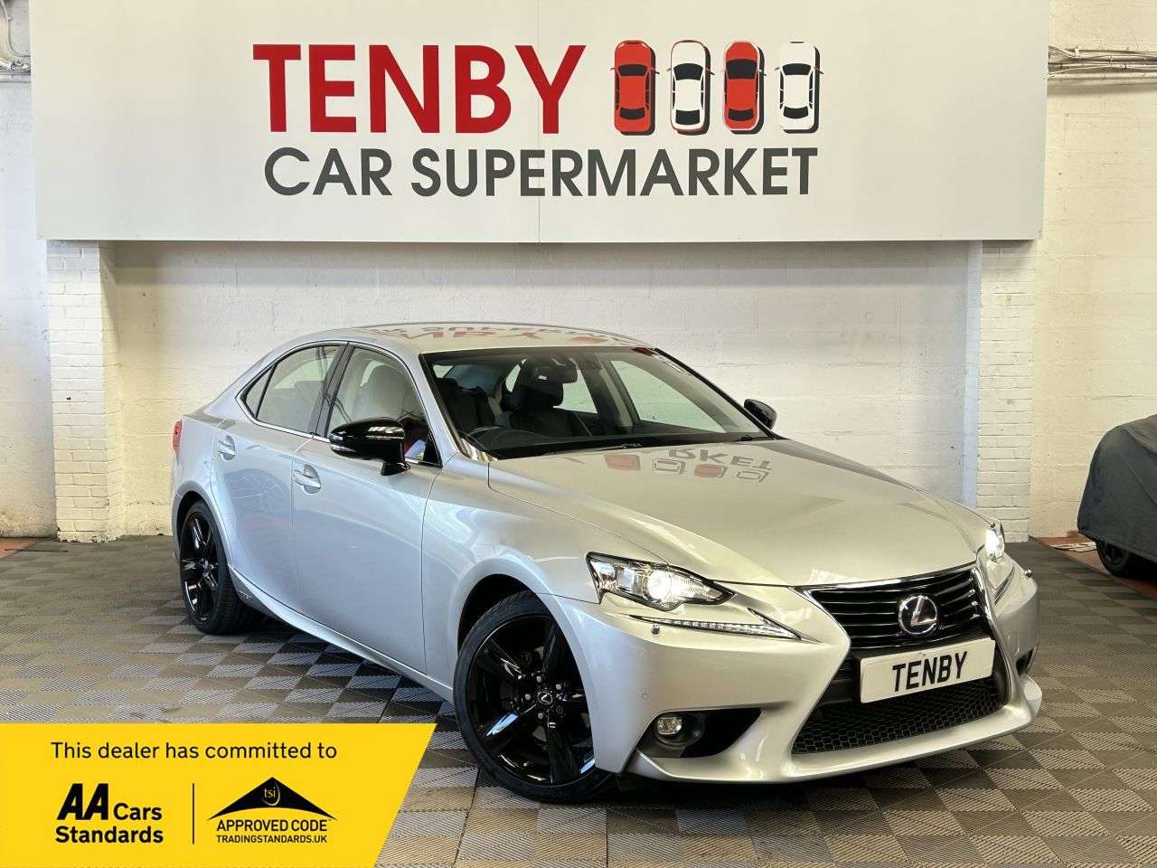 A 2016 LEXUS IS 2.5 300h Sport Saloon 4dr Petrol Hybrid E-CVT Euro 6 (s/s) (223 ps) A 2016 LEXUS IS 2.5 300h Sport Saloon 4dr Petrol Hybrid E-CVT Euro 6 (s/s) (223 ps)