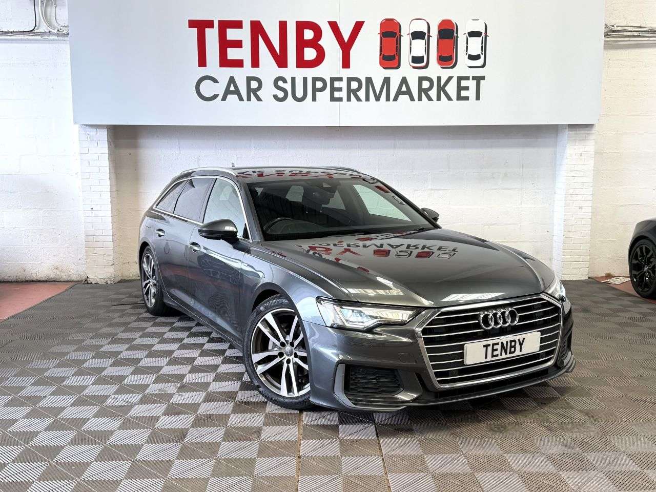 A 2019 AUDI A6 AVANT 2.0 TDI 40 S line Estate 5dr Diesel S Tronic Euro 6 (s/s) (204 ps) FHTD SEA A 2019 AUDI A6 AVANT 2.0 TDI 40 S line Estate 5dr Diesel S Tronic Euro 6 (s/s) (204 ps) FHTD SEA