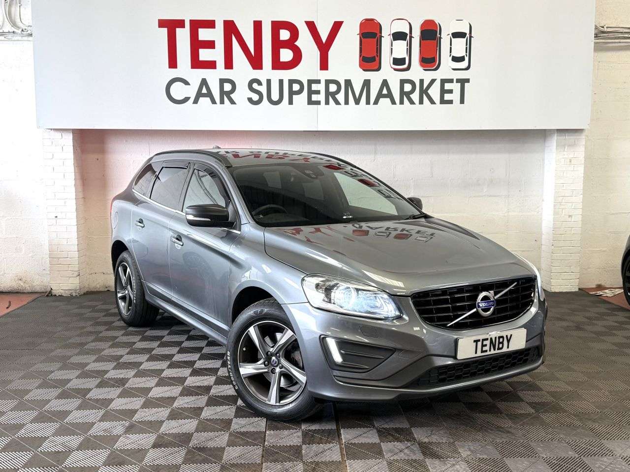 A 2015 VOLVO XC60 D4 R-DESIGN NAV A 2015 VOLVO XC60 D4 R-DESIGN NAV