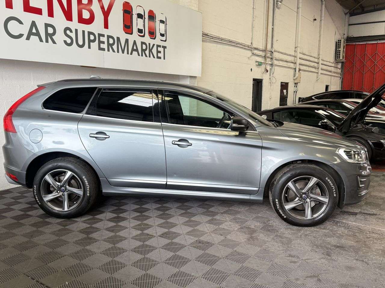 2015 VOLVO XC60 2015 VOLVO XC60