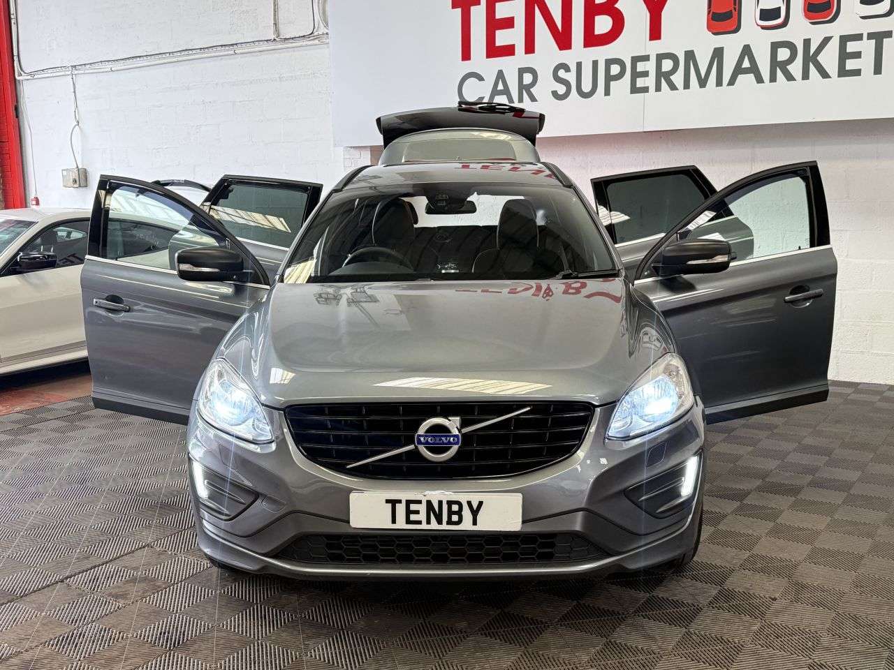 2015 VOLVO XC60 2015 VOLVO XC60