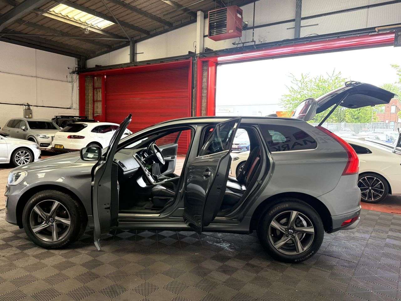 2015 VOLVO XC60 2015 VOLVO XC60