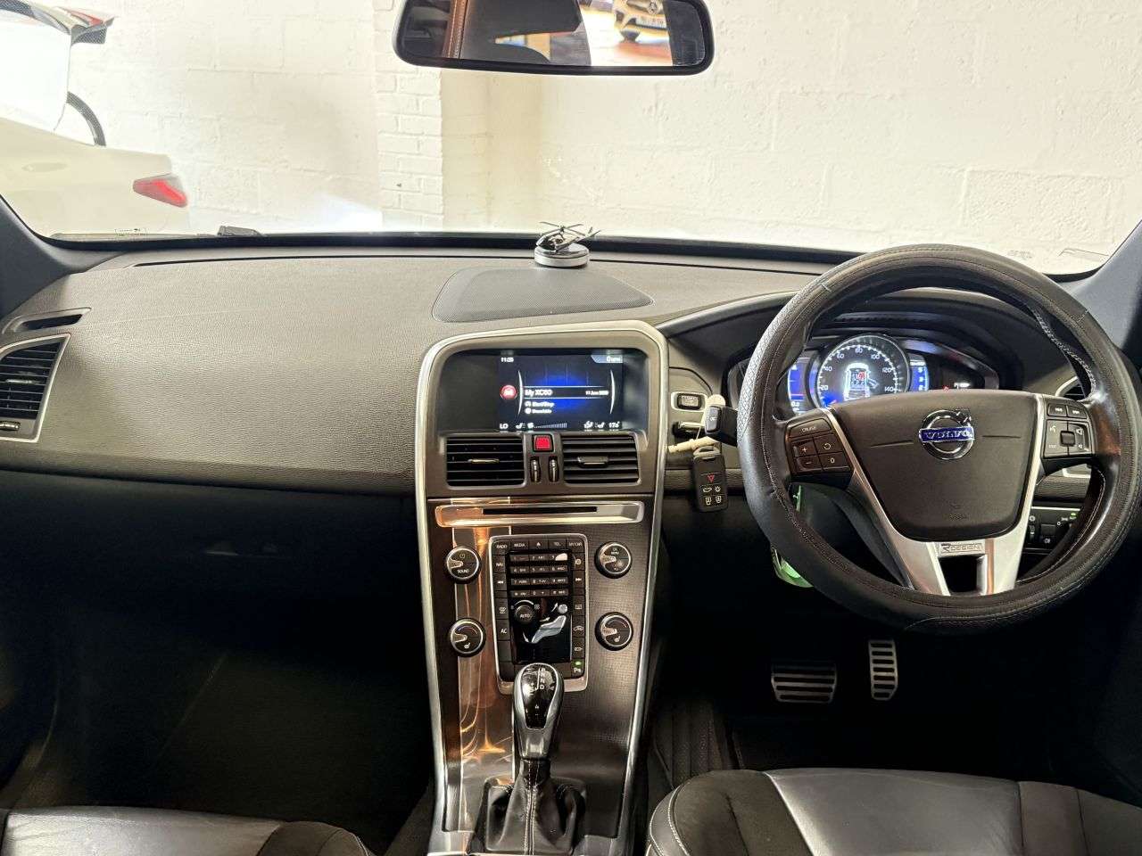 2015 VOLVO XC60 2015 VOLVO XC60
