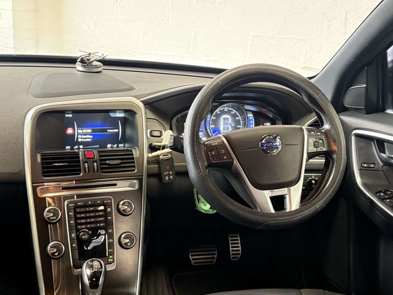 2015 VOLVO XC60 2015 VOLVO XC60