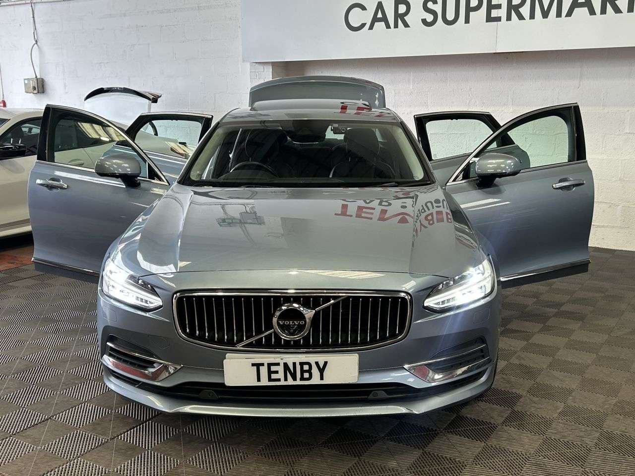 2018 VOLVO S90 2018 VOLVO S90
